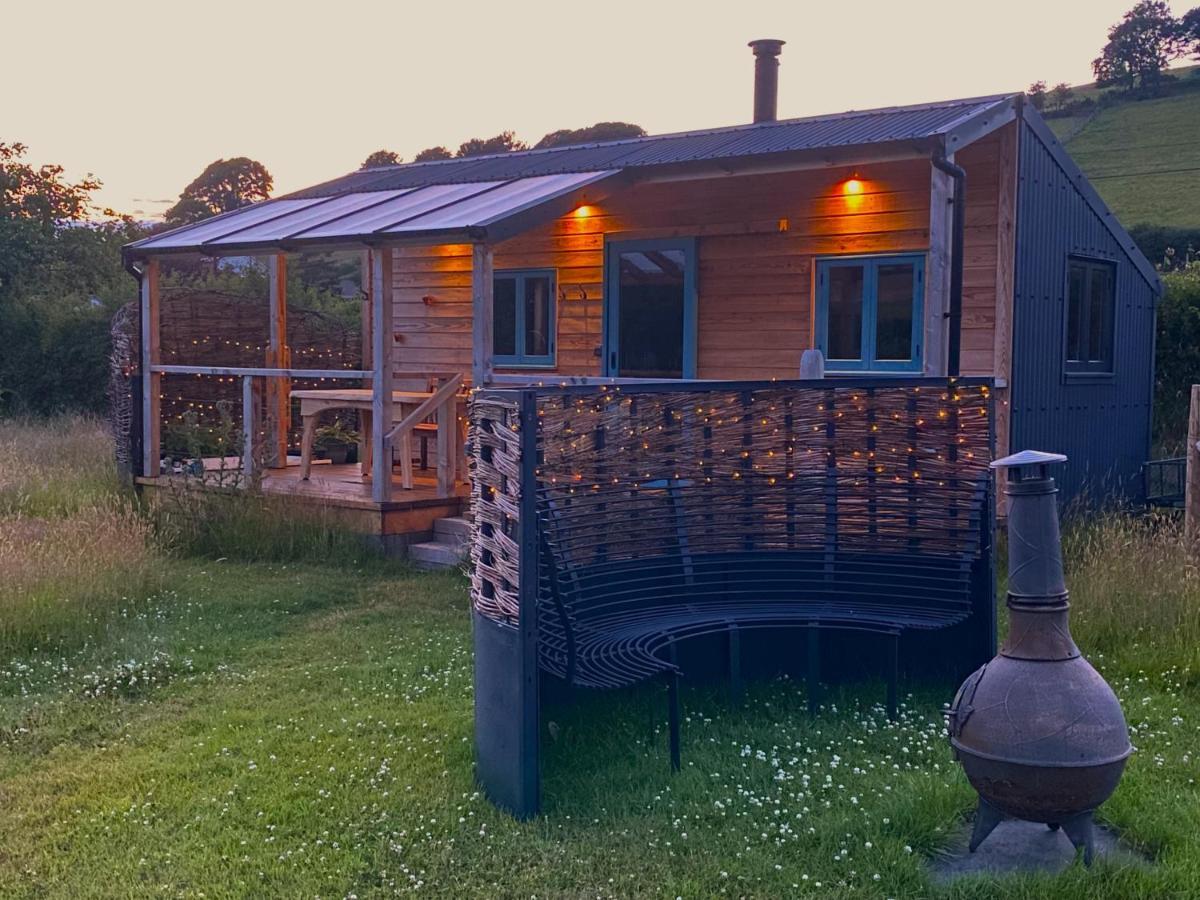 Dol Swynol Glamping Luxury Cabin With Outdoor Bath Villa Aberystwyth Exteriör bild